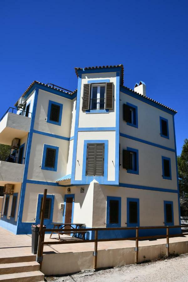 Apartamentos Cas Xurrac Es Calo  Exterior photo